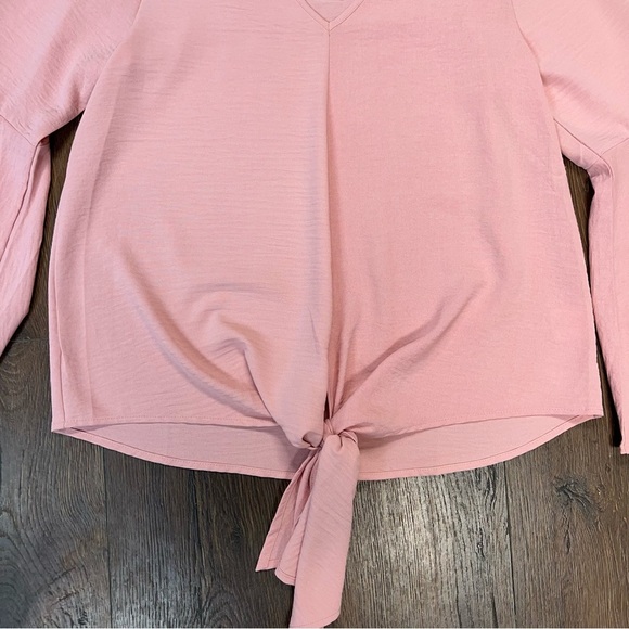 COPY - 🆕 BluIvy pink bell sleeve blouse SZ MED - Picture 4 of 4